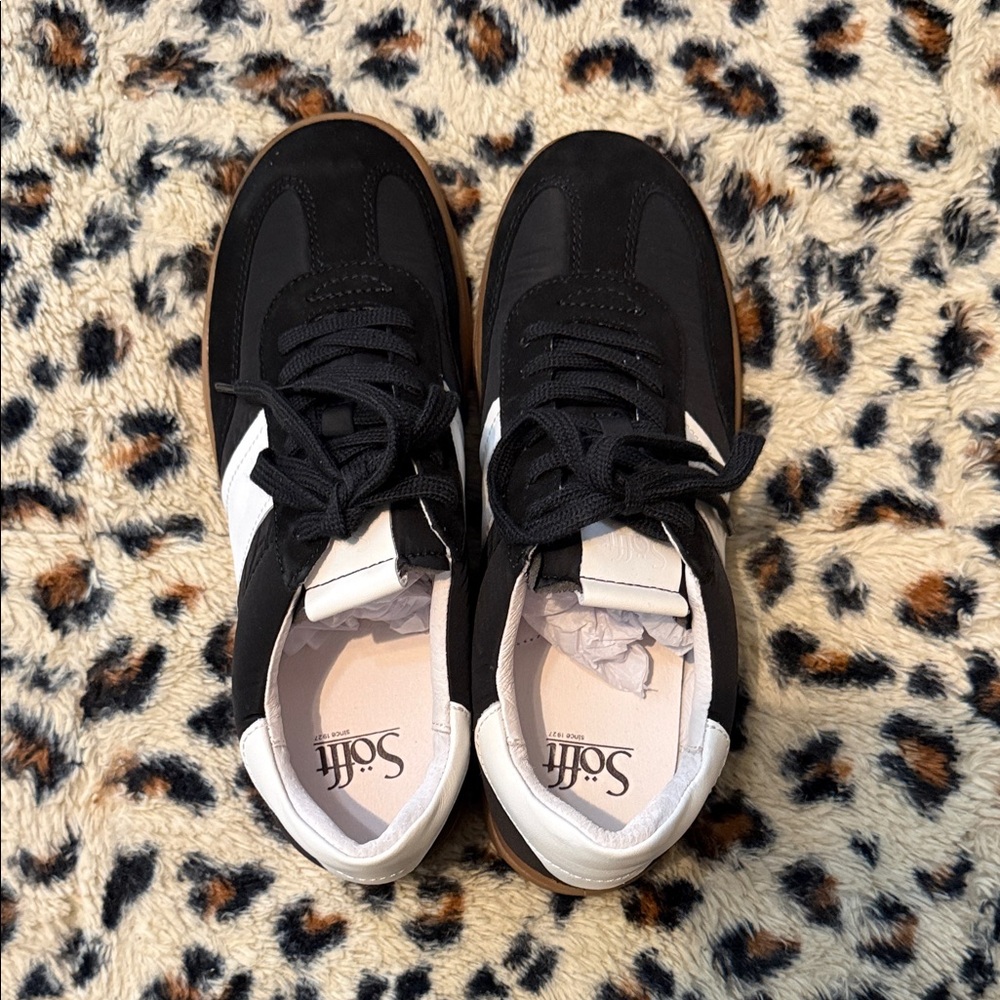Sofft Black and White Sneakers with Gum Sole - Picture 2 of 5